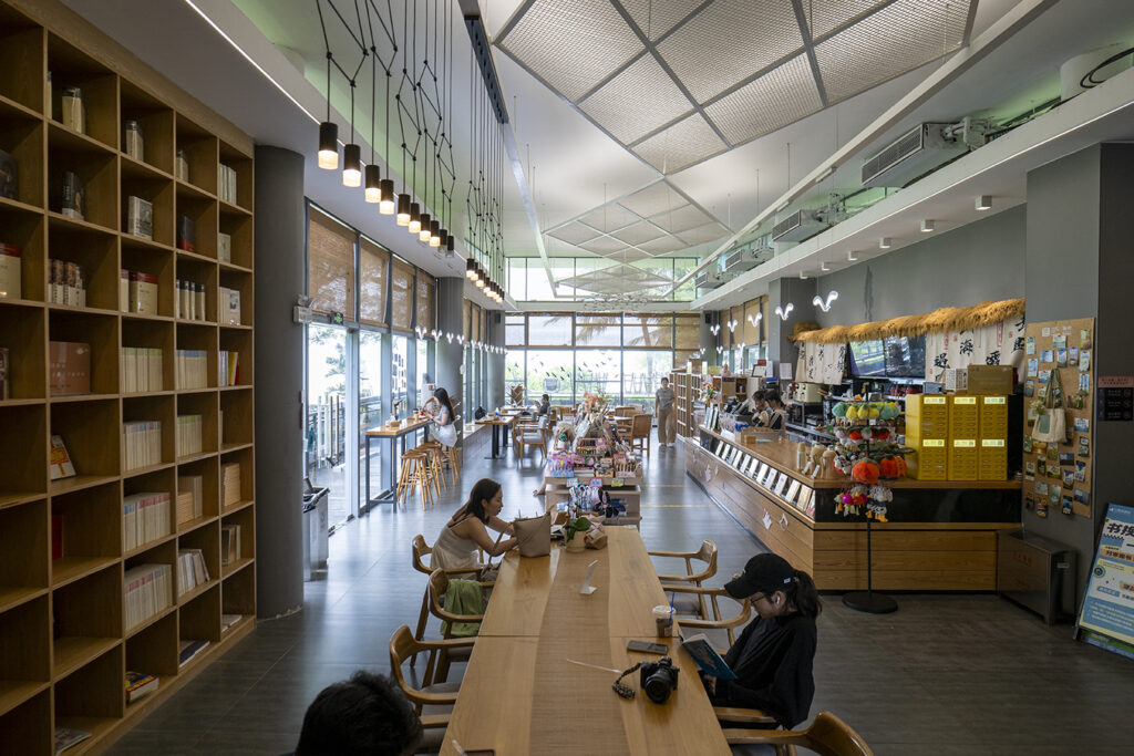 【遊走大灣區】三間書店 三種風情 漫遊書頁間的浪漫 【遊走大灣區】三間書店 三種風情 漫遊書頁間的浪漫