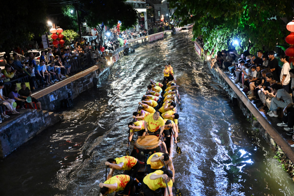 一城一舟一糭湾区龙舟竞渡棹影翻波 一城一舟一糭湾区龙舟竞渡棹影翻波