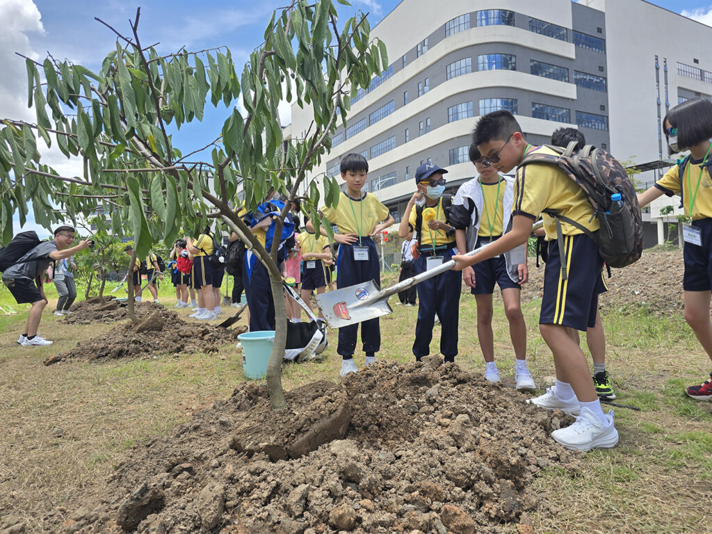 紮根 思古 尋史蹤 探秘海洋生態 解鎖城市基因 記東華三院黃士心小學畢業生大灣區之旅