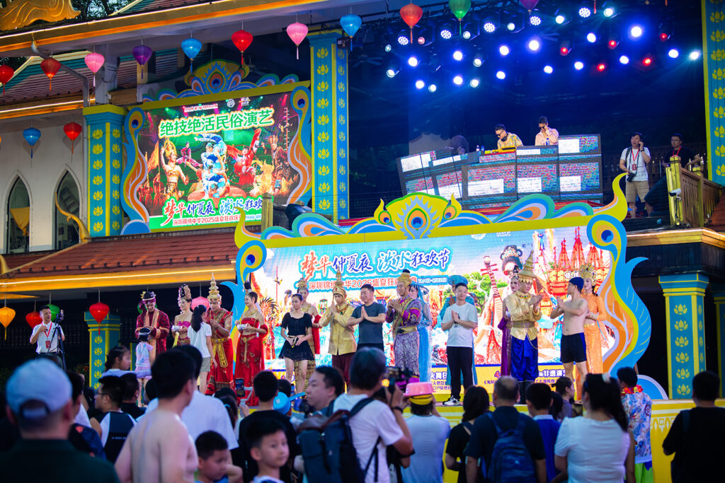【遊走大灣區】錦繡中華盛夏狂歡慶典 潑水、火舞、大SHOW 日玩夜遊 【遊走大灣區】錦繡中華盛夏狂歡慶典 潑水、火舞、大SHOW 日玩夜遊