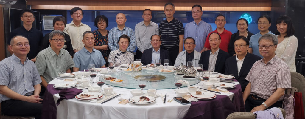 【報 道】■ 追記一場仲夏的文學聚會 ●崔文冰 【報 道】■ 追記一場仲夏的文學聚會 ●崔文冰