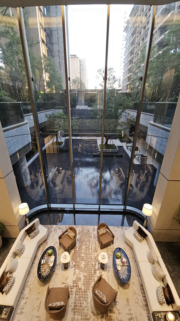 华发伴随珠海发展45载「港珠同城」宜居筑梦 华发伴随珠海发展45载「港珠同城」宜居筑梦