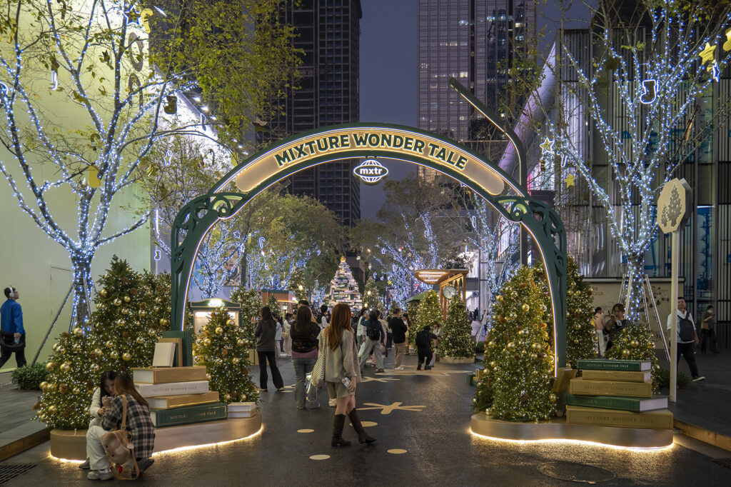 深圳地标商场换新妆梦幻圣诞逛街打卡首选 深圳地标商场换新妆梦幻圣诞逛街打卡首选