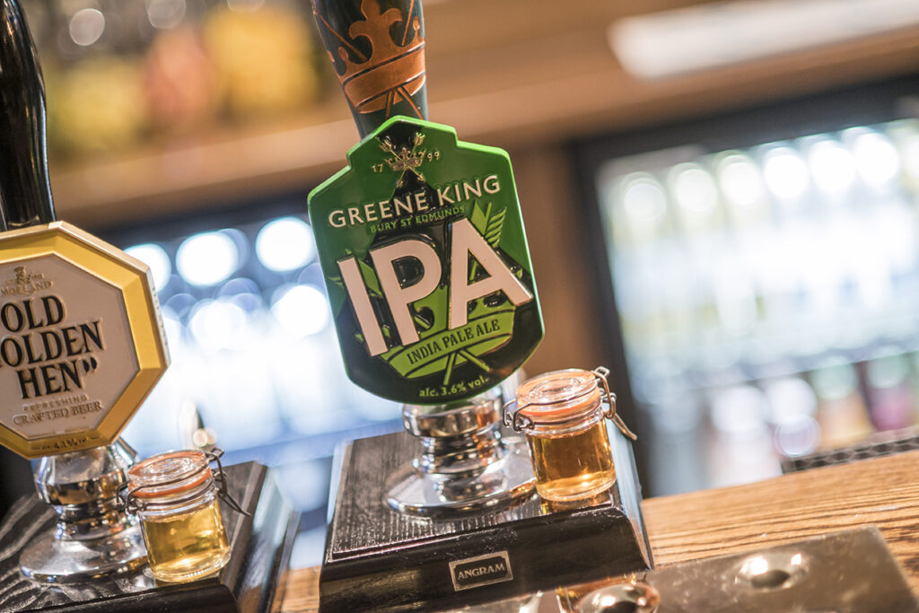 长江实业集团地产根基巩固贯彻环球投资