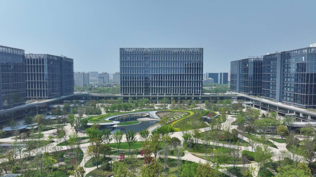 阿里巴巴全栈AI能力布局由企业至消费级AI全面发力