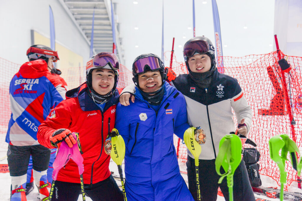 中國首場FIS室內滑雪賽事在深圳啟幕