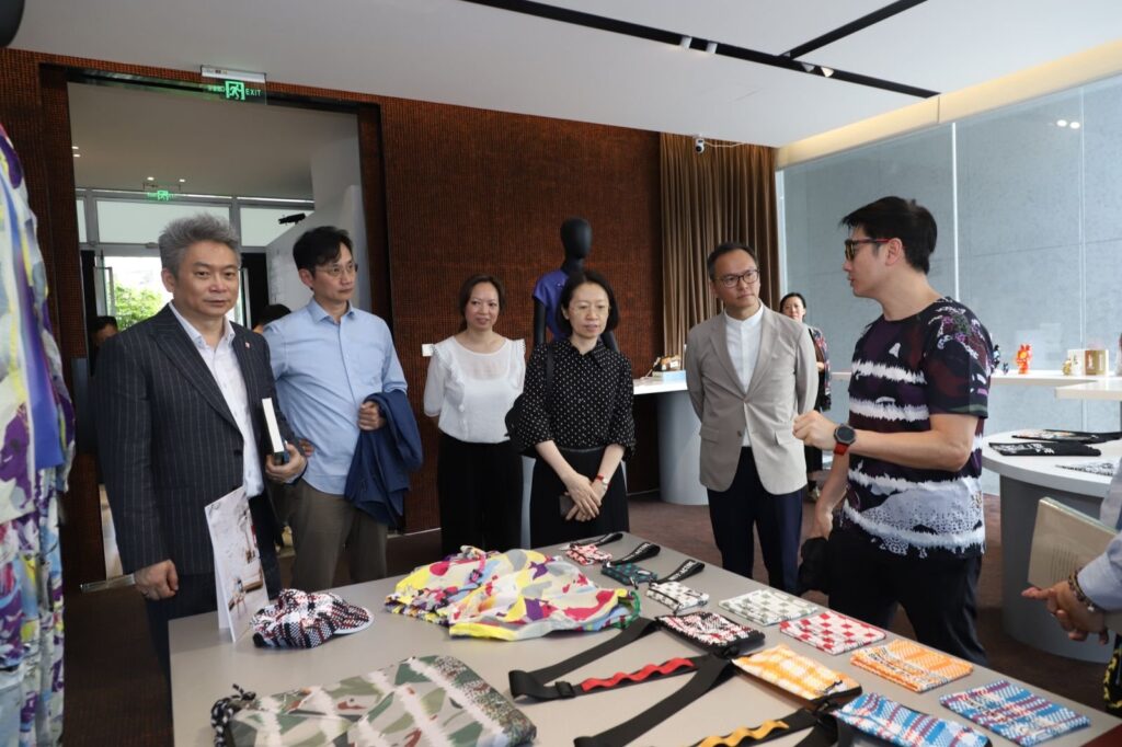 穗港共建湾区设计文化交流平台《DXGRAVITY 设计引力—连接‧凝聚大湾区》广州展出