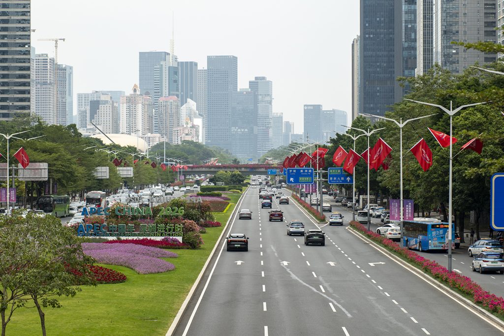 深圳盛裝迎APEC 全城共襄 笑展創新氣象