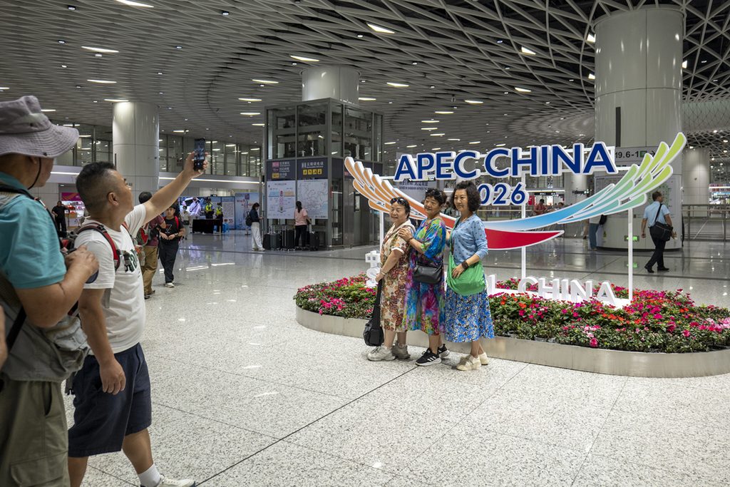 深圳盛裝迎APEC 全城共襄 笑展創新氣象